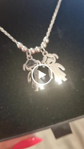 Customer video review of Ogrlica: Family Bond