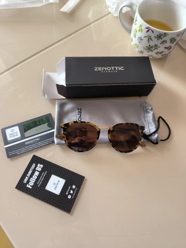 Customer photo review of Zenottic Sun Glasses Leah