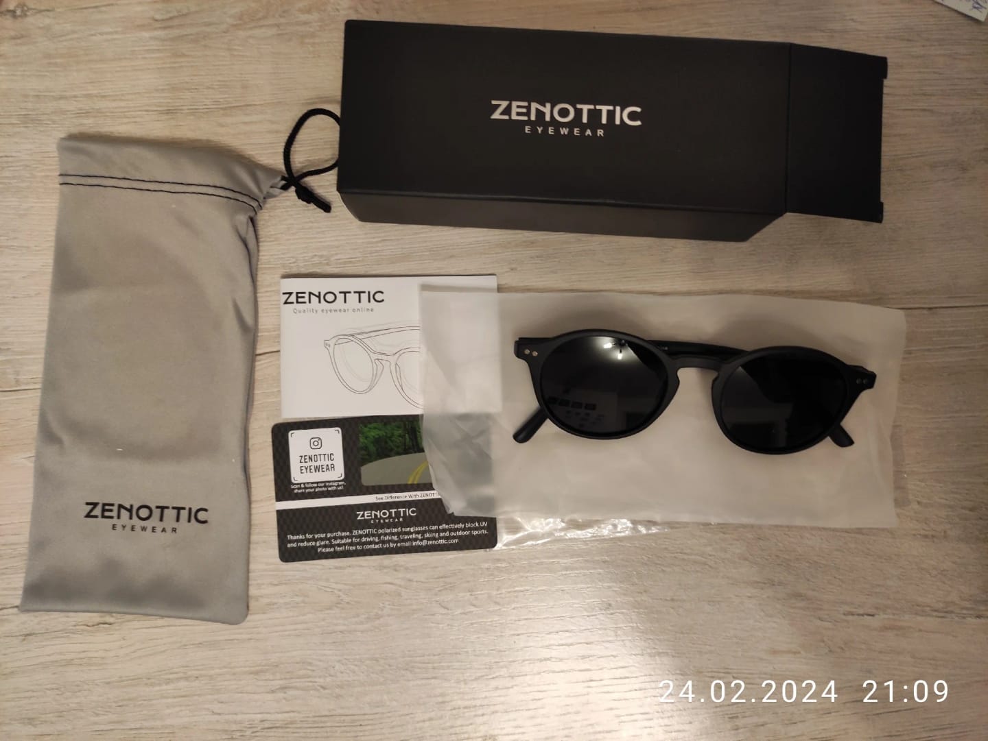 Customer photo review of Zenottic Sun Glasses Samuel