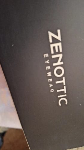 Customer photo review of Zenottic Reading Glasses Aaron