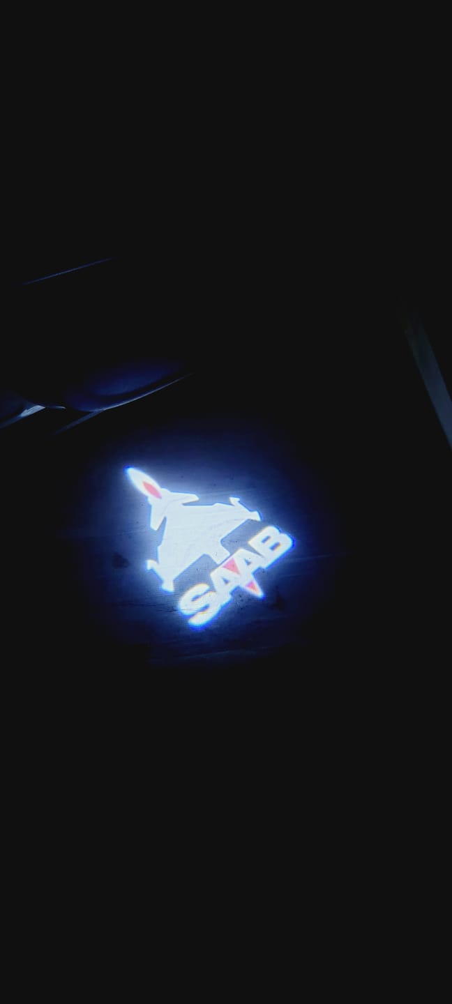 Customer photo review of SAAB  Original LOGO PROJECROTR LIGHTS Nr.2509  (quantity 1 = 1 sets/2 door lights)