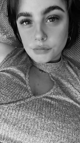 Customer photo review of Louise - petite pierre