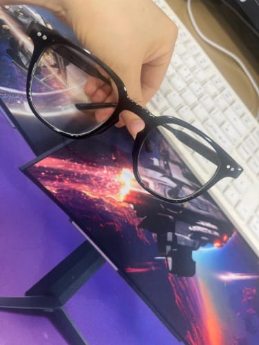 Customer photo review of Zenottic Reading Glasses Julian