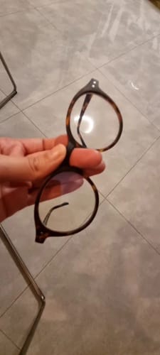 Customer photo review of Zenottic Reading Glasses Aaron