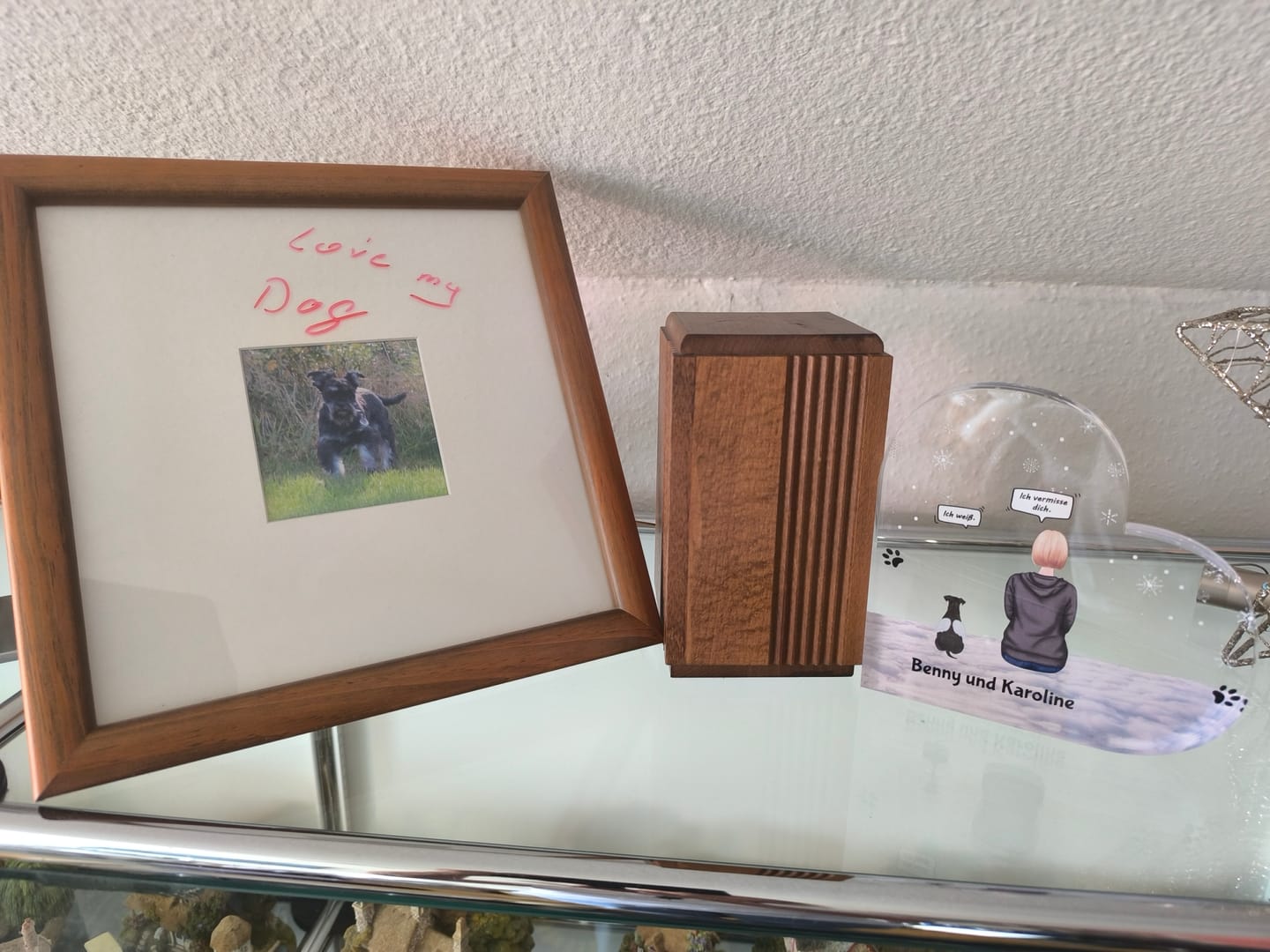 Customer photo review of Pfotenabdrücke im Herzen - Individuelles Glasherz
