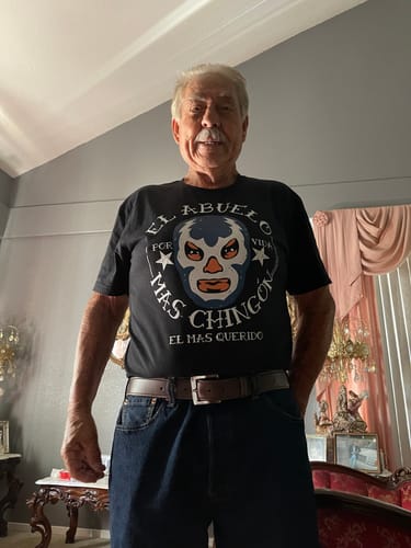 Customer photo review of El Abuelo Mas Chingón OG T-Shirt
