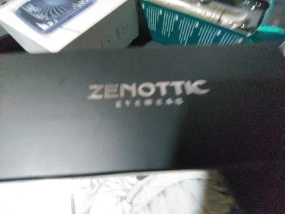Customer photo review of Zenottic Sun Glasses Samuel