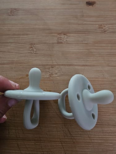 Customer photo review of Chupetes Clásico Nenina & Co Gris