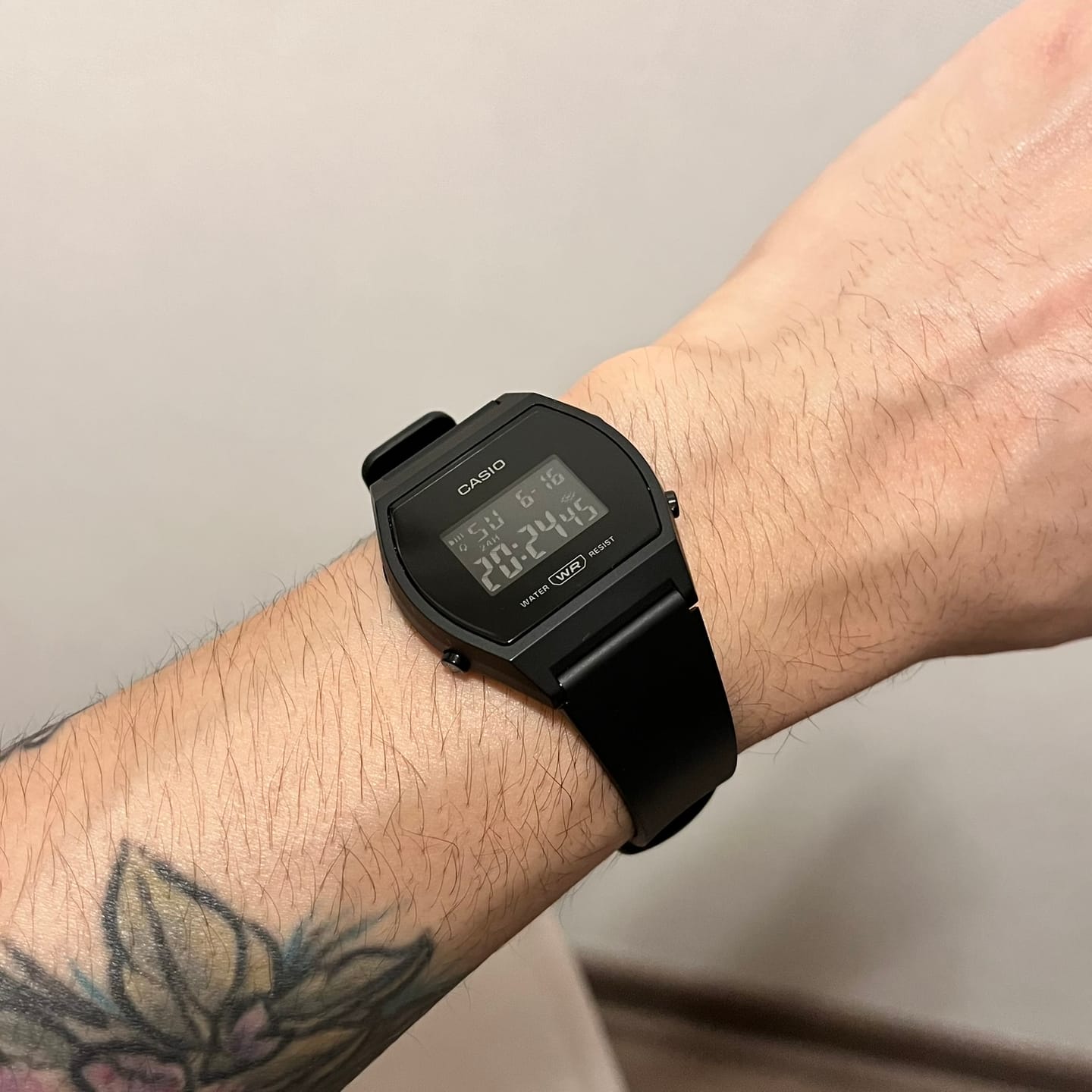 Customer photo review of Reloj Casio Vintage LW-204-1BDF Negro Pantalla Negativa