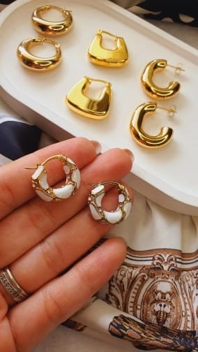 Customer photo review of Arizona Hinged Hoops | 18k Gold