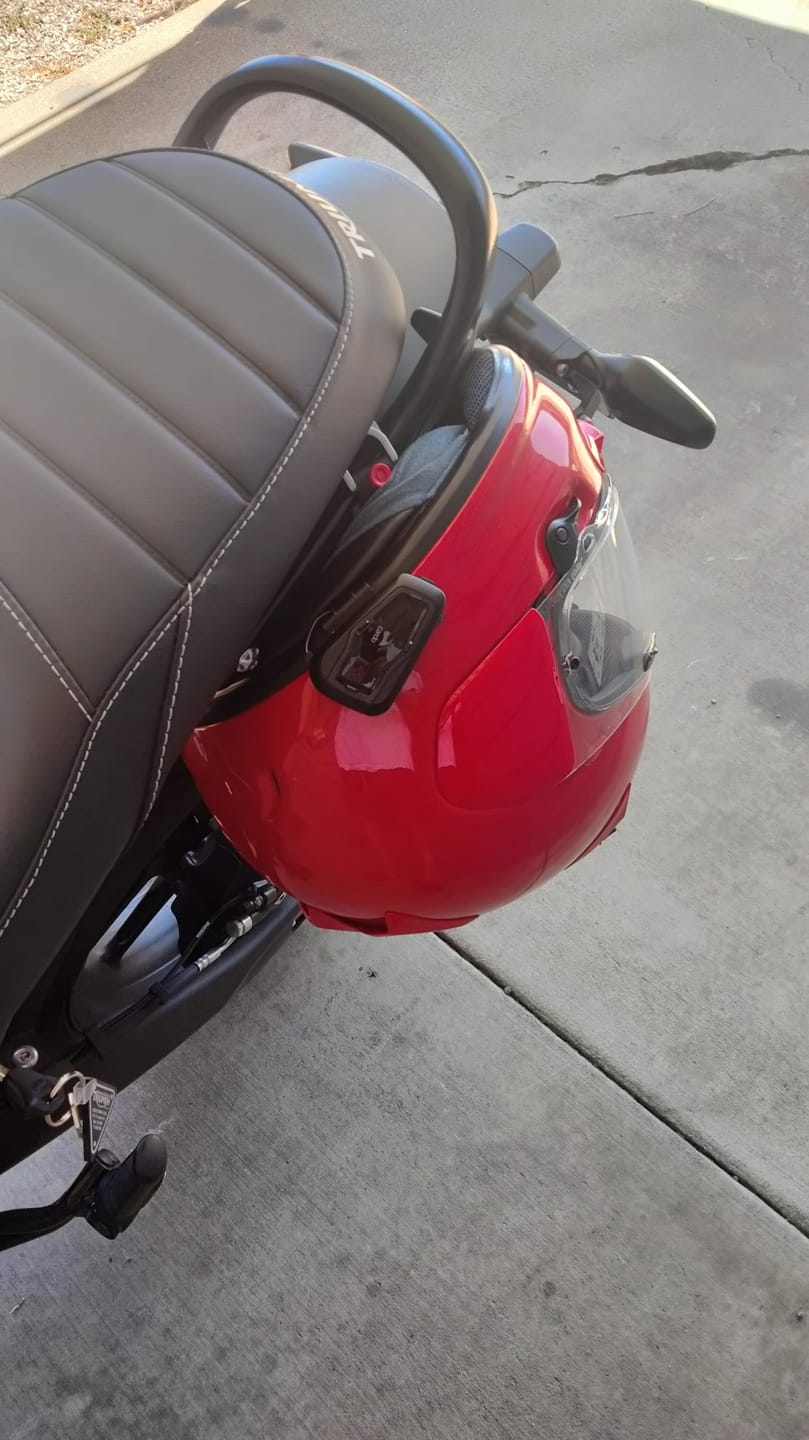 Customer photo review of Triumph Speed 400 & Scrambler 400 Helmet Hook (lock)