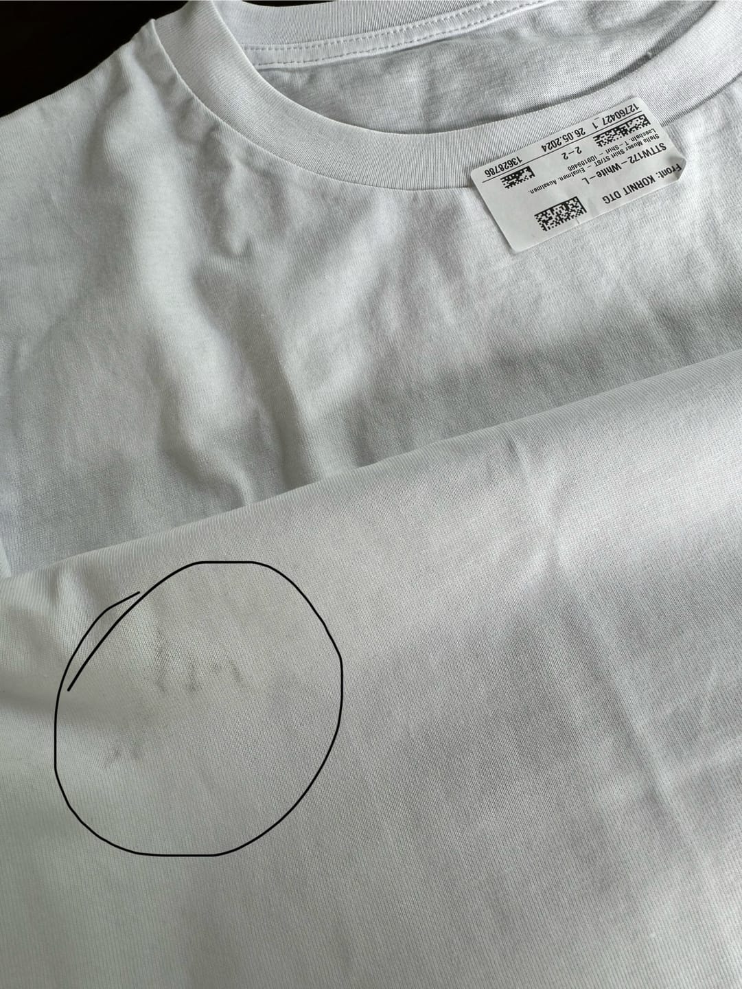 Customer photo review of Einatmen. Ausatmen. Lächeln. 100% Bio T-Shirt