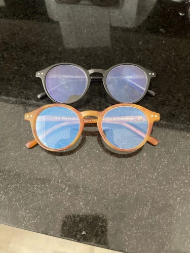 Customer photo review of Zenottic Reading Glasses Aaron