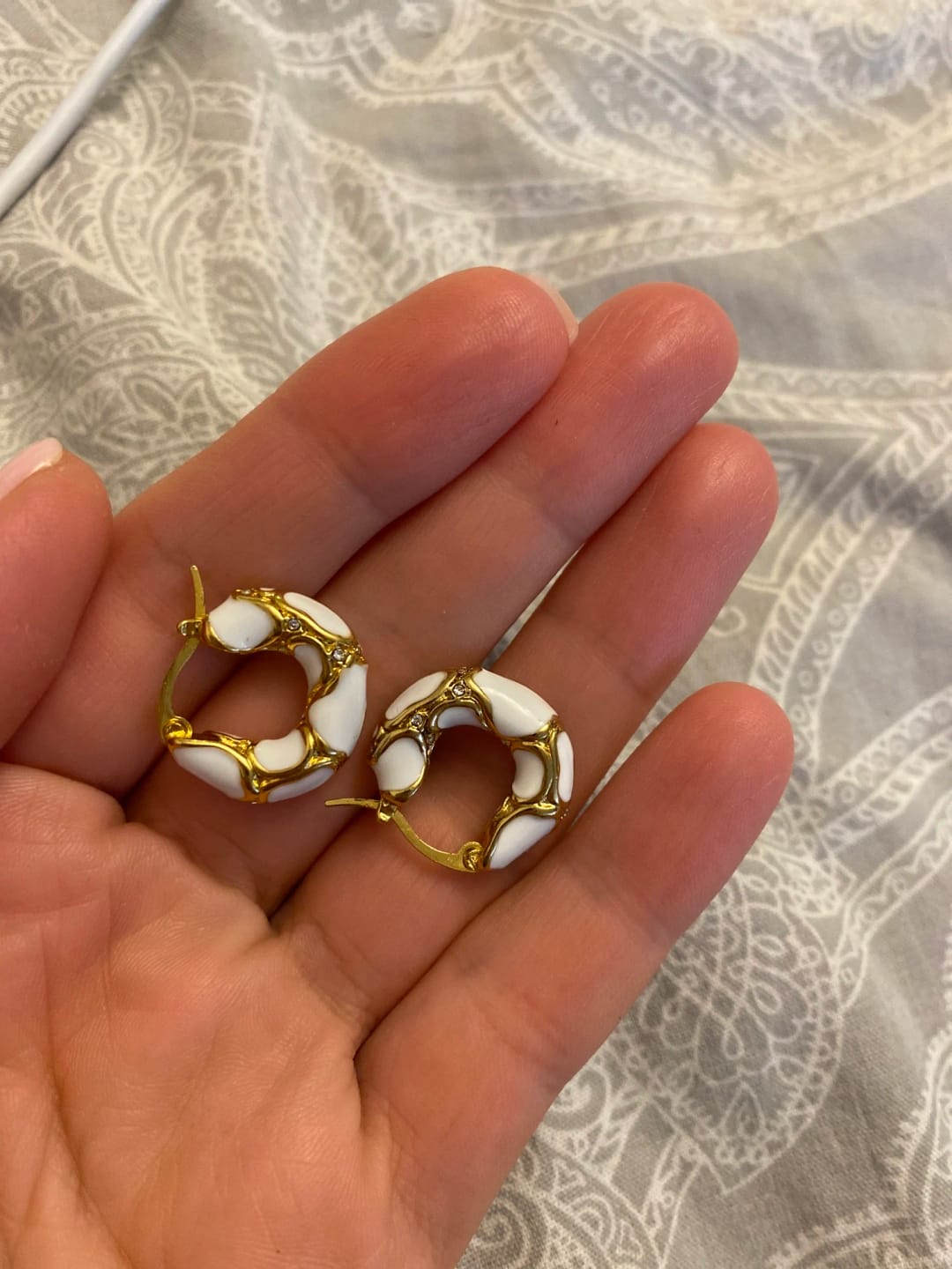 Customer photo review of Arizona Hinged Hoops | 18k Gold