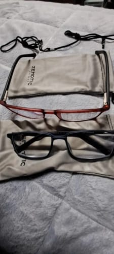 Customer photo review of Zenottic Reading Glasses Liam