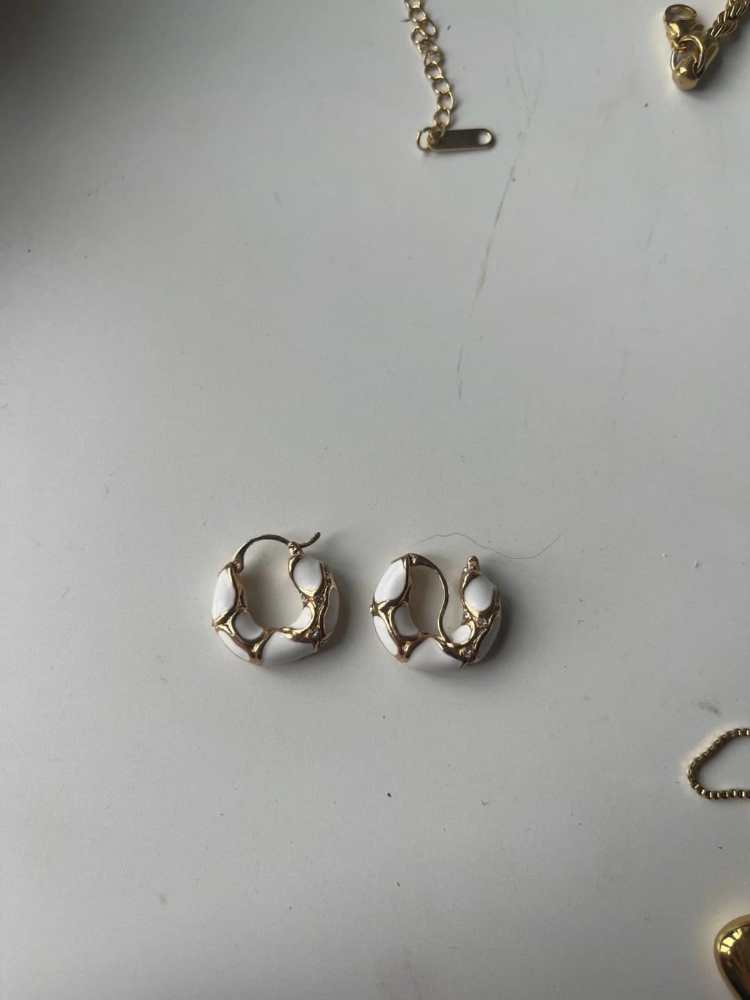 Customer photo review of Arizona Hinged Hoops | 18k Gold
