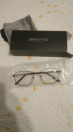 Customer photo review of Zenottic Eyeglasses Archer