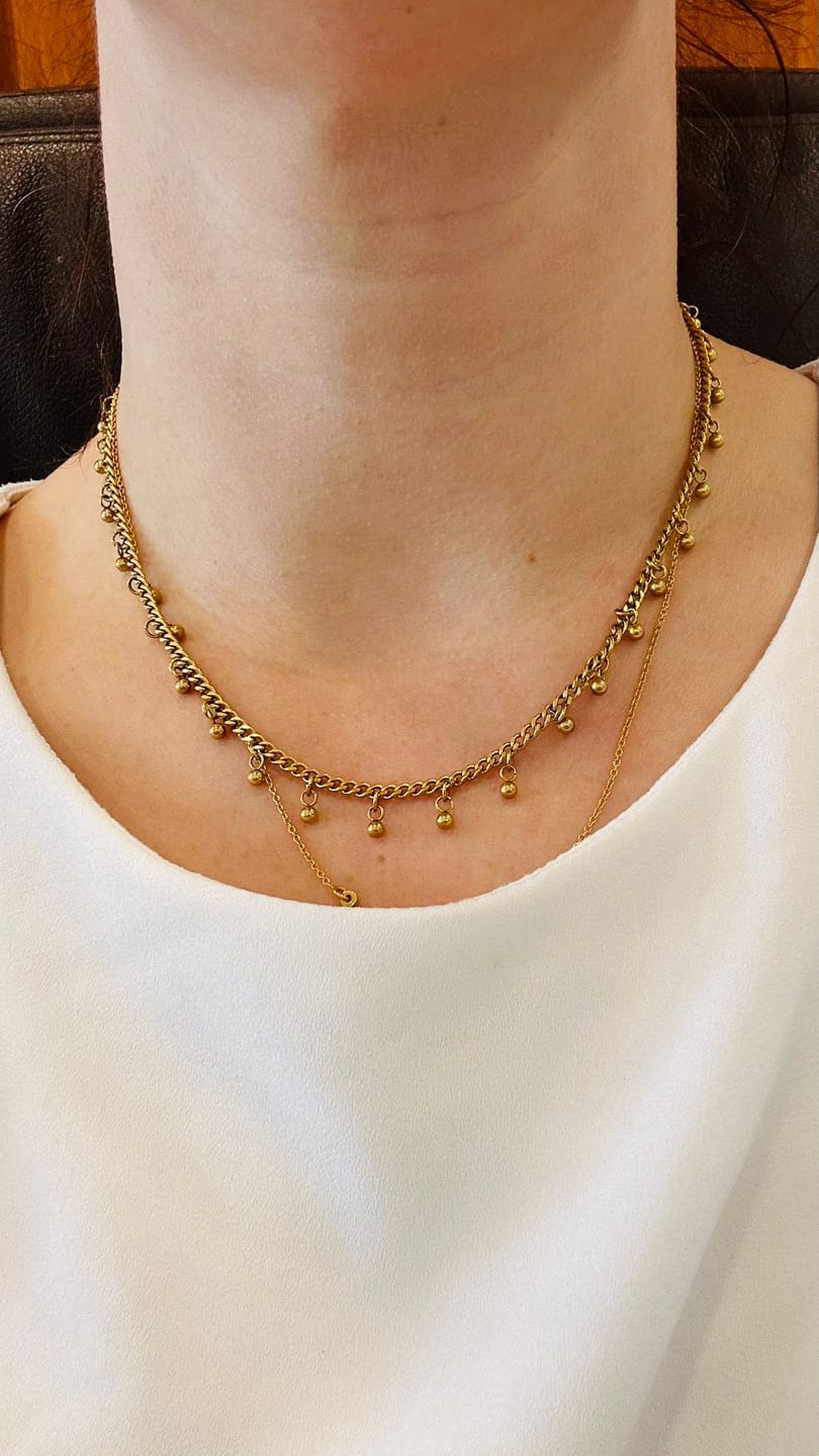 Customer photo review of Dangling Dotted Halskette