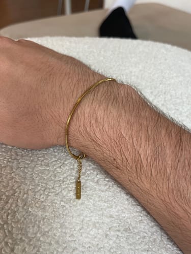 Customer photo review of SQUARE BRACELET