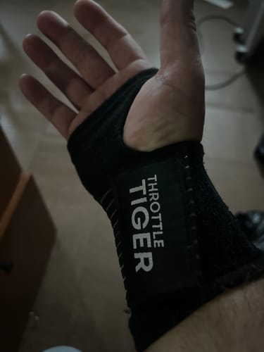 Customer photo review of Motorcycle Wrist Support - Ride Without Wrist Pain