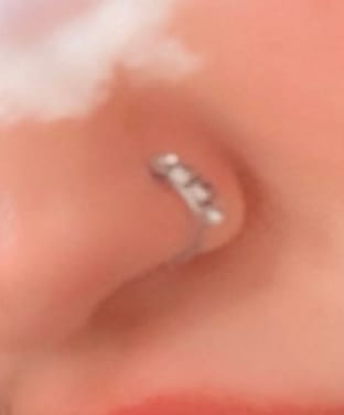 Customer photo review of Piercing au nez Amalya