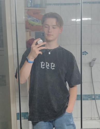 Customer photo review of 2PAC X TYSON TEE