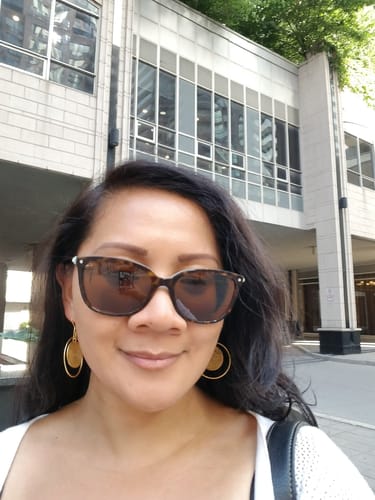 Customer photo review of Dionne Gold Disc Hoops