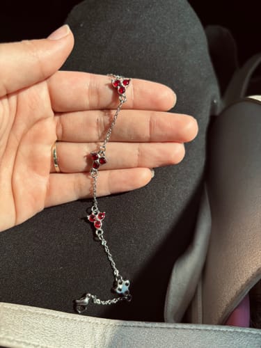 Customer photo review of RED CLOVER BRACELET