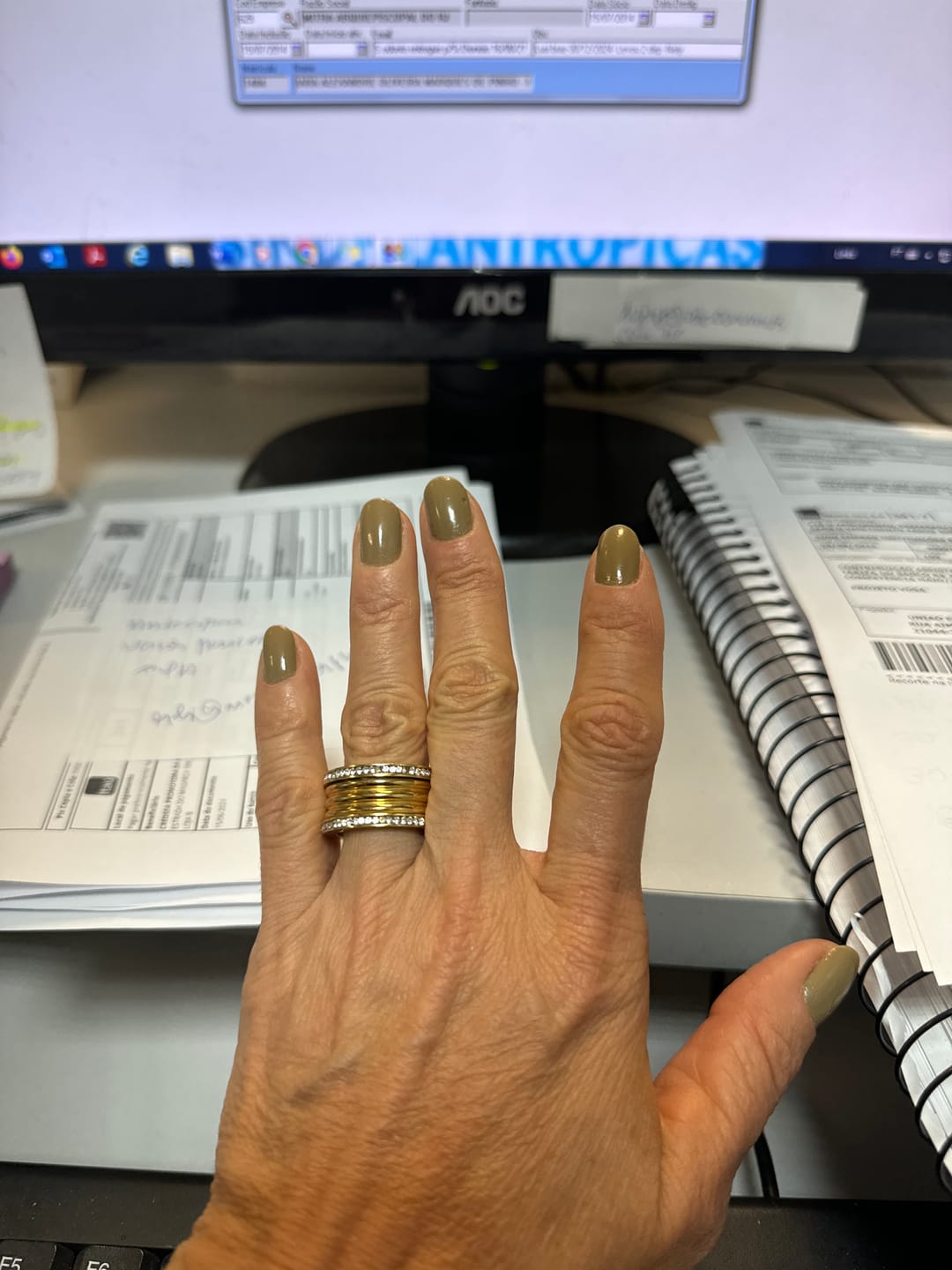 Customer photo review of Anel Luxo Imperial Banhado em Ouro 18K