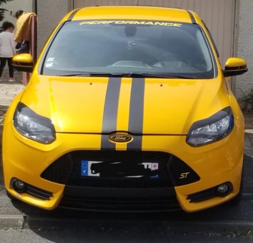 Customer photo review of Performance Windscreen Decal