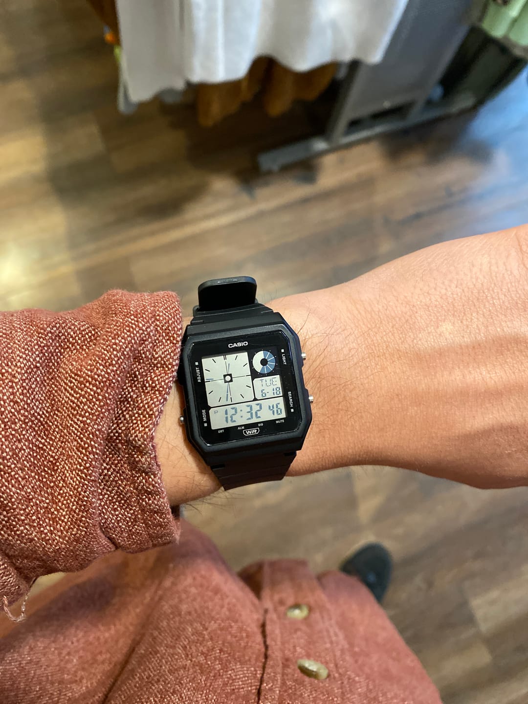 Customer photo review of Reloj Casio Vintage LF-20W-1ADF Twin-Graph Reissue Resina