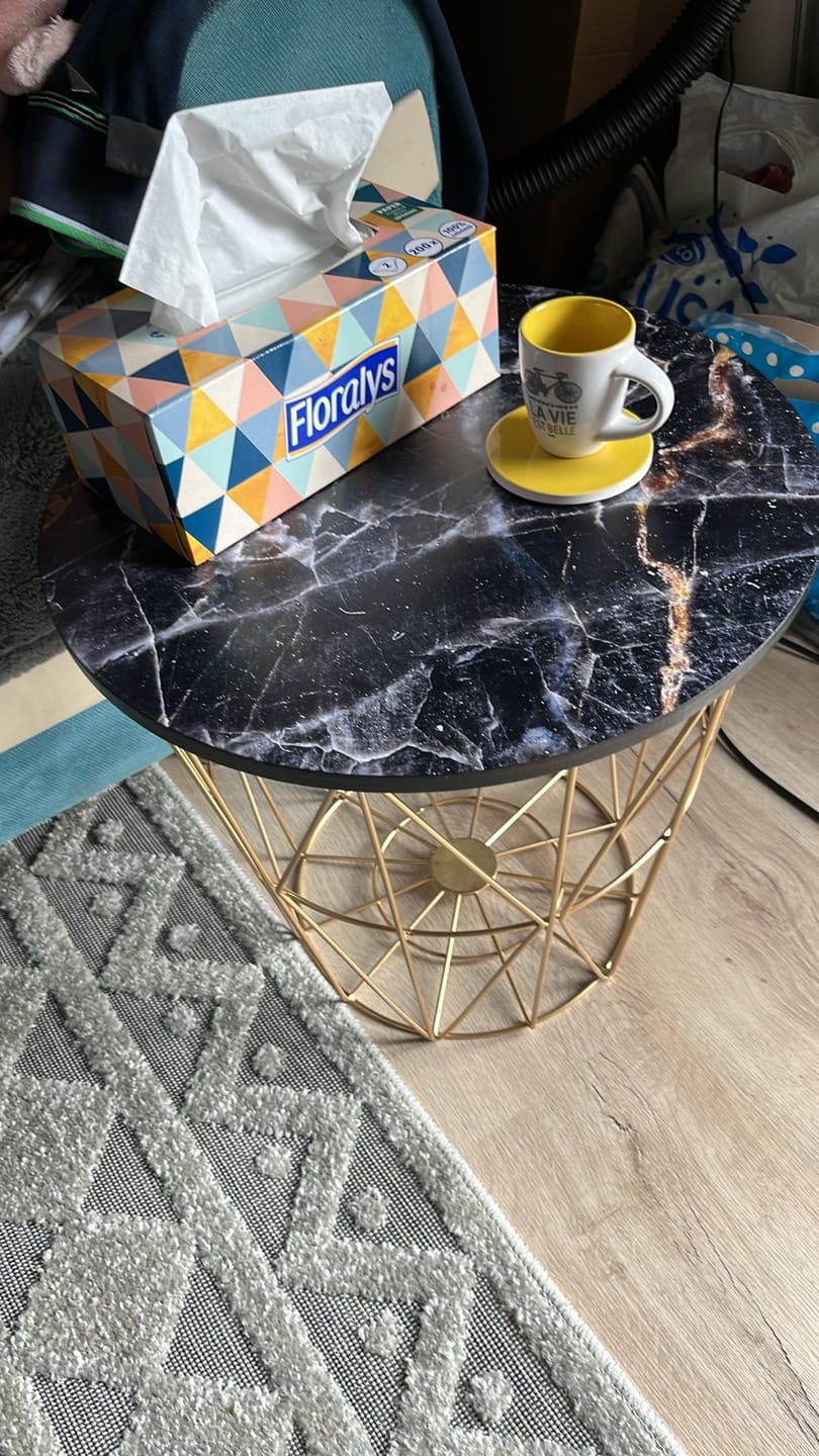 Customer photo review of Masuta cafea HARISSA G, negru cu efect de marmura/auriu, 42x42x41 cm