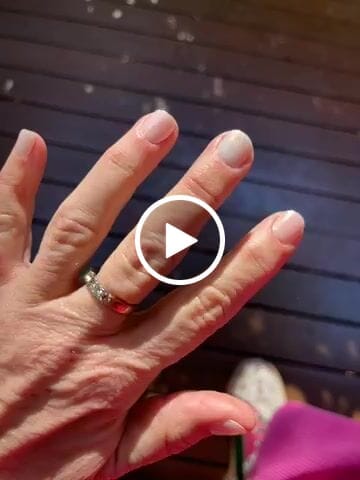 Customer video review of Aqua Pink (Pearlescent) DIY Semicured Gel Nail Sticker Kit