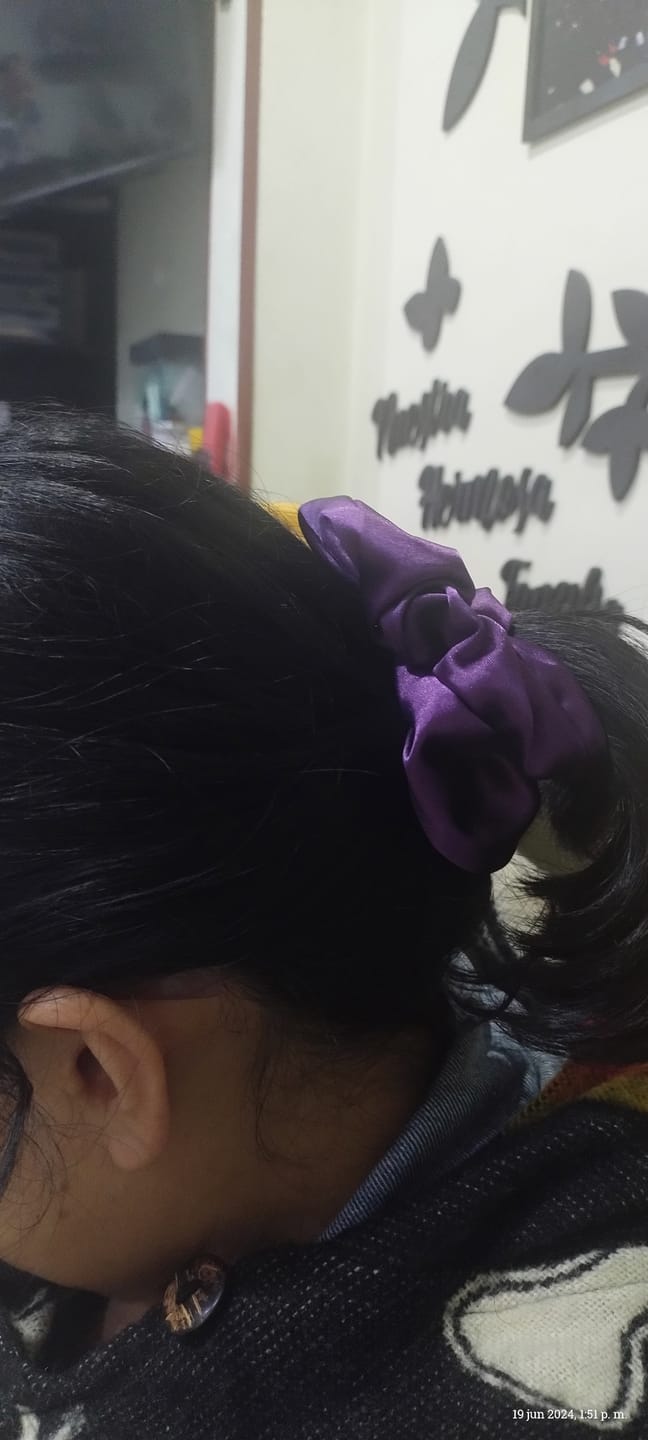 Customer photo review of Scrunchies - Nude Petit