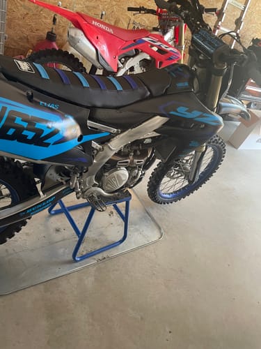 Customer photo review of Custom Seat Cover: 2019-2023 YZ250F (includes gas cap cover)