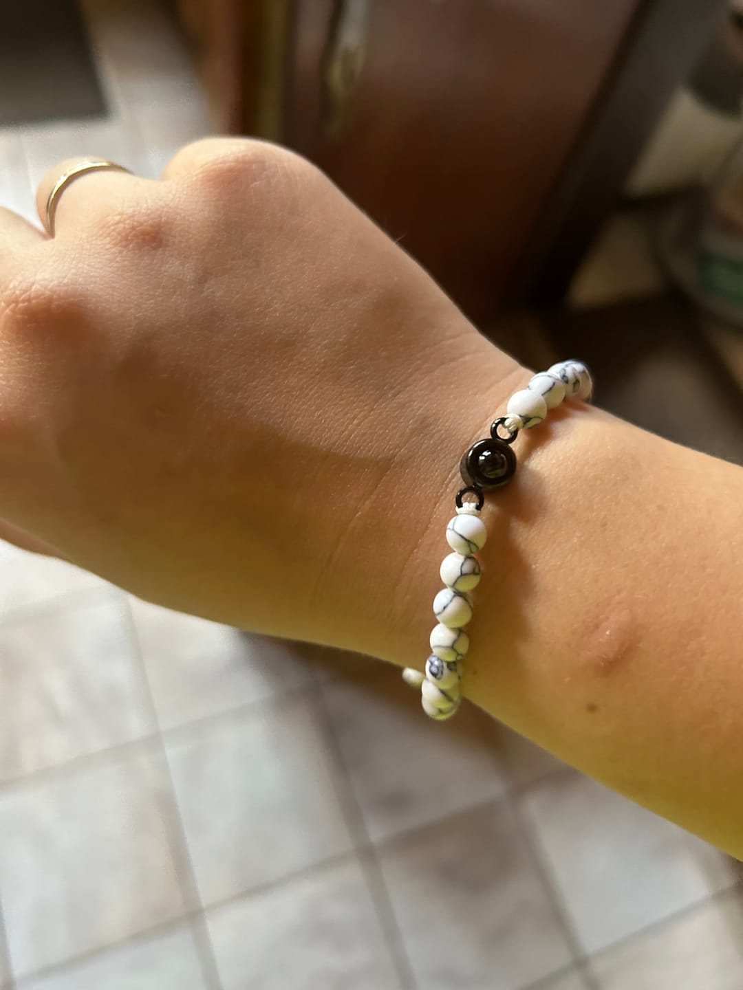 Customer photo review of Gravet Personalisiertes Perlen Armband
