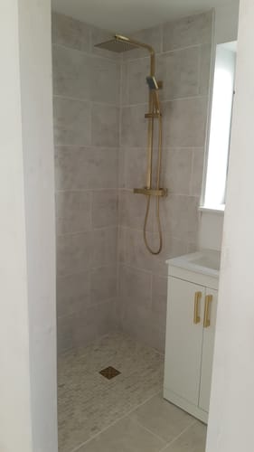 Customer photo review of Nuie 800mm Wetroom Screen With Support Bar - Brushed Brass