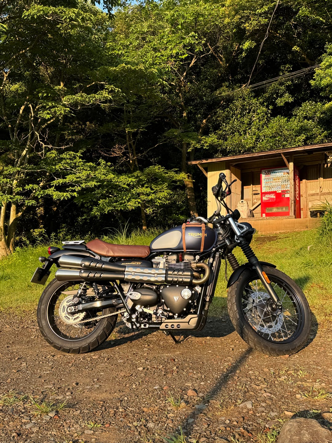 Customer photo review of tank strap right side fuel inlet
