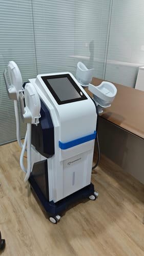 Customer photo review of Diamond Ice Cryo + EMShape® Body Sculpting Machine