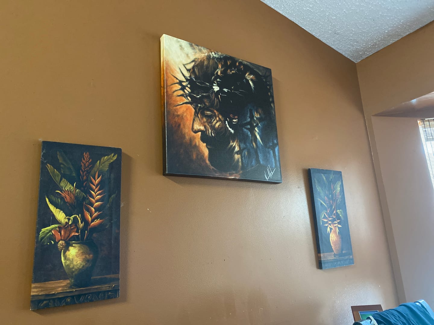 Customer photo review of The Roar of Our Savior