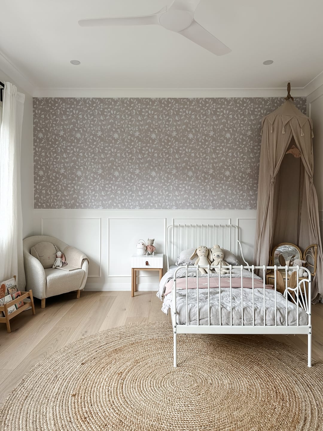 Customer photo review of Cottage Garden Pattern H, Wallpaper