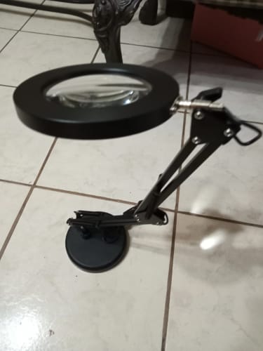 Customer photo review of Lampe loupe sur pied grossissement x10
