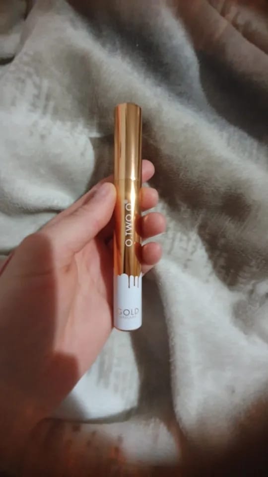 Customer photo review of O.TWO.O GOLD MASCARA