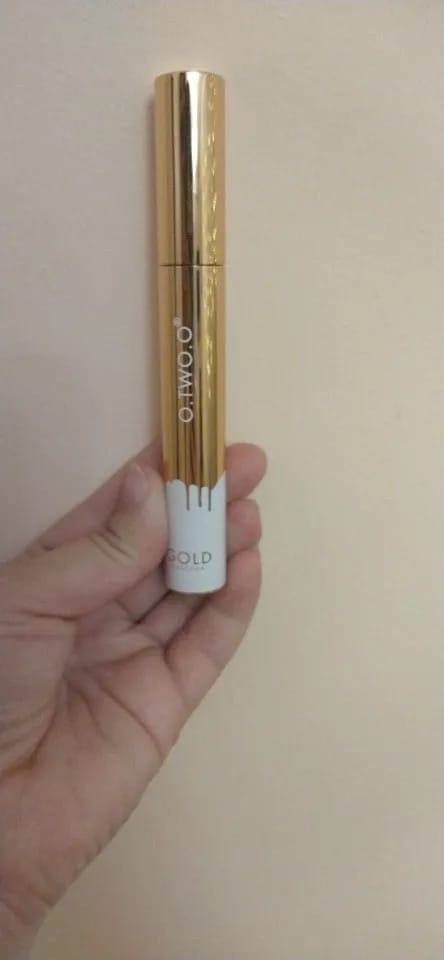 Customer photo review of O.TWO.O GOLD MASCARA
