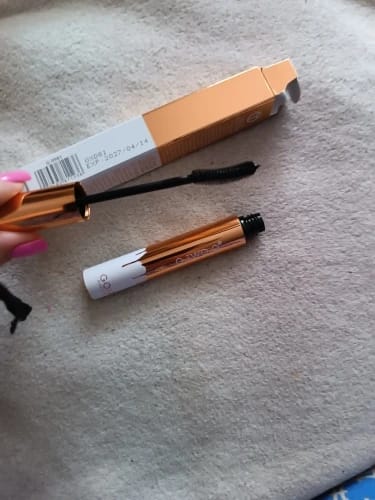 Customer photo review of O.TWO.O GOLD MASCARA