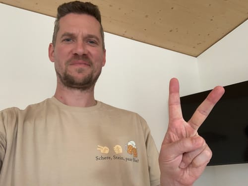 Customer photo review of Schere, Stein, paar Bier? - T-Shirt