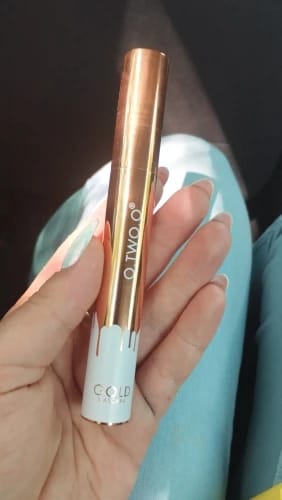 Customer photo review of O.TWO.O GOLD MASCARA