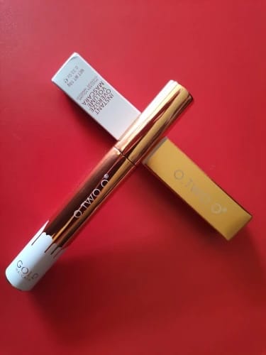 Customer photo review of O.TWO.O GOLD MASCARA