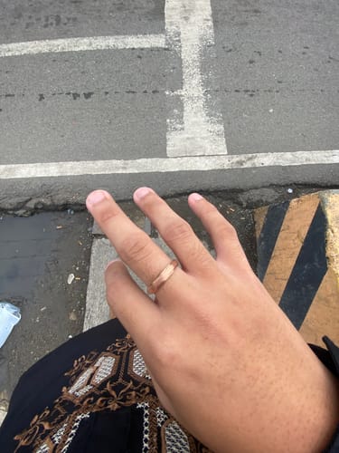 Customer photo review of Minimalist Tres Modified Wedding Rings