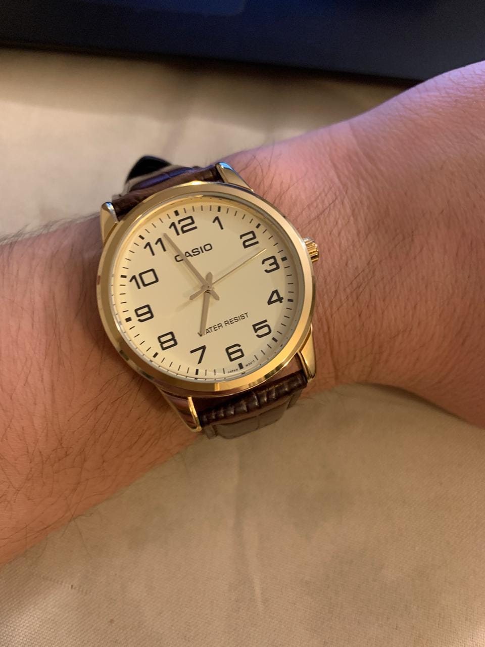 Customer photo review of Reloj Casio Análogo MTP-V001GL-9BUDF Dorado Correa de Cuero